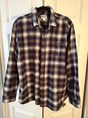 Amazon Essentials Men's Black and White Plaid Button-Down Shirt